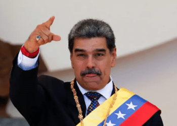 Aeronave usada por Maduro reaparece com pouso na fronteira brasileira