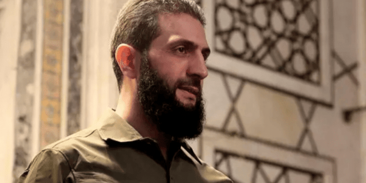 Novo presidente da Síria surpreende ao jogar basquete com tropas dos EUA antes de reunião na Casa Branca