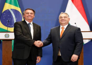 Orbán se reúne com Eduardo Bolsonaro e denuncia perseguição política no Brasil