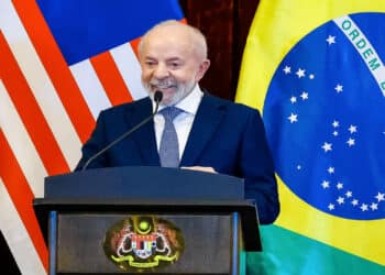 Lula diz que intolerância ganha força no mundo e defende cooperação internacional pela paz