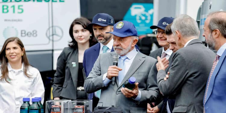 Apoio a Lula cai em todo o Brasil após fala polêmica defendendo traficantes na megaoperação do Rio