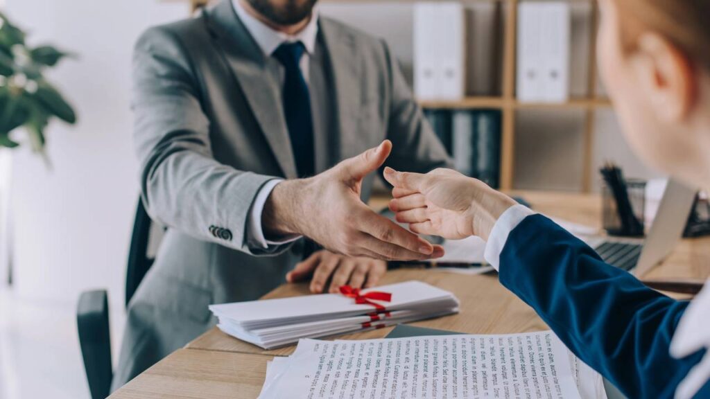 OAB alerta paranaenses sobre golpe do falso advogado que está pegando vítimas em todo o Brasil