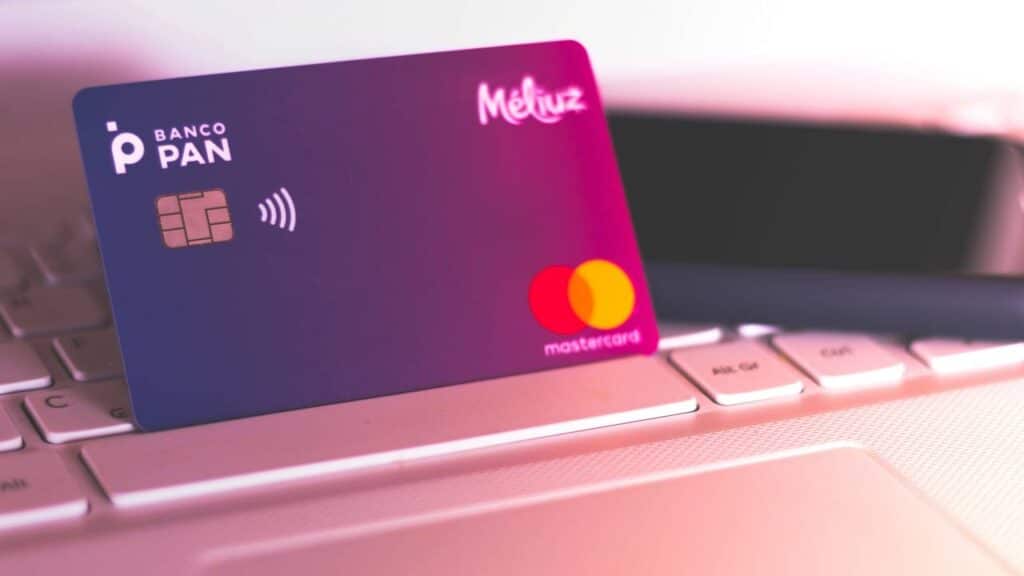 Brasileiros clientes com contas abertas na Nubank, Banco Pan e Inter precisam ler esse aviso o quanto antes 08/11