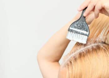 É o fim dos cabelos brancos, top 5 tintas para cobrir os fios brancos sem agredir o couro cabeludo