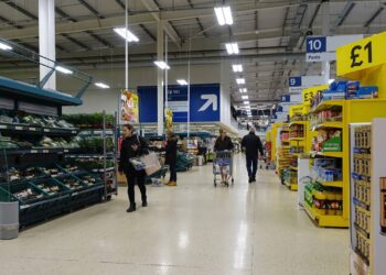 Nova lei que já está em vigor em 2026 impõe proibição e atinge Carrefour, Assaí e outros supermercados