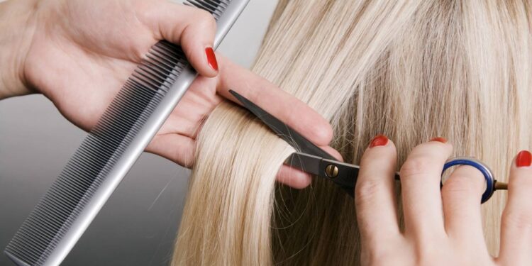 4 cortes de cabelo curtos que deixam 40+ com carinha de 18 anos