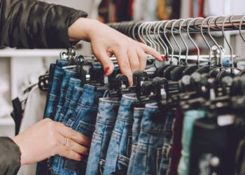 É o fim do Fast Fashion e a volta das roupas básicas e duráveis em 2026