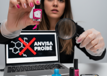 Anvisa bane em todo o Brasil compostos proibidos em esmalte em gel e ensina como descobrir se você está correndo perigo