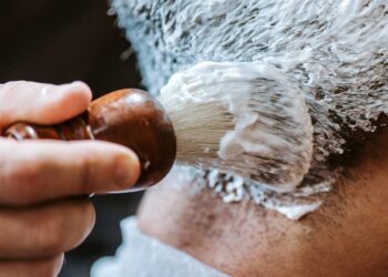 Os 3 melhores produtos para cuidar da sua barbar sem precisar ir no barbeiro