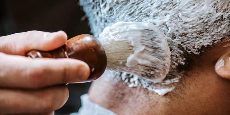 Os 3 melhores produtos para cuidar da sua barbar sem precisar ir no barbeiro