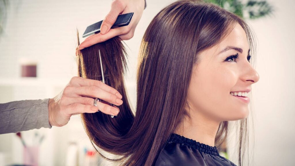 Chega desse cabelo, top 6 cortes de cabelo feminino para arrasar corações no fim de ano