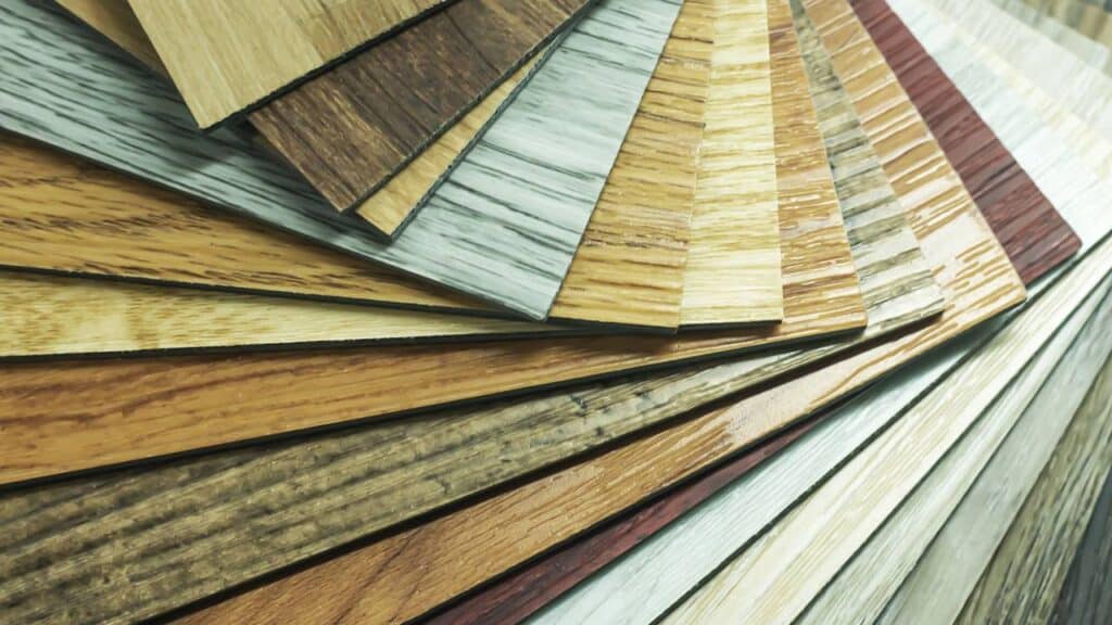 Adeus ao teto de gesso: novo tipo de revestimento é mais barato e ajuda em reformas rápidas sem sujeira