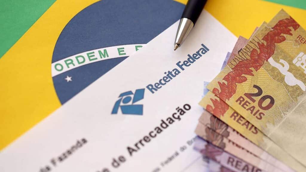 Receita Federal emite alerta sobre o uso do cartão de crédito e orienta contribuintes sobre novas regras fiscais em 2026
