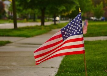 EUA aprovam resolução que repudia o socialismo e acende novo debate político