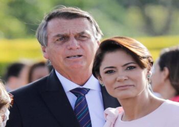 Moraes permite que Michelle visite Bolsonaro na PF