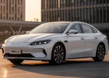 Ilustração de um BYD Qin L 2026 - Imagem Gerada