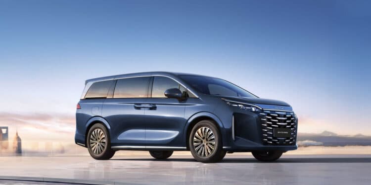 BYD M9 em exibição