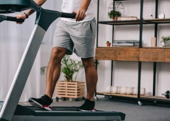 A nova tendência é montar sua própria academia em casa e não gastar com a mensalidade