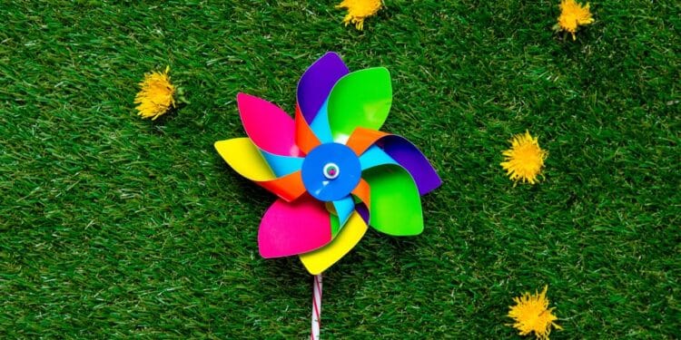 Por que muitas pessoas costumam colocar cataventos no jardim de casa?