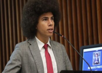 Deputado do PT assume uso de maconha e planeja plantar cannabis com ex-presidiários