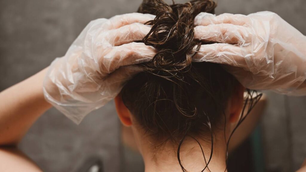 6 tintas sem amônia que cobrem os fios brancos sem agredir o couro cabeludo