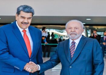 Celso Amorim deixa escapar o medo da esquerda: Lula vai à CELAC para não irritar Maduro