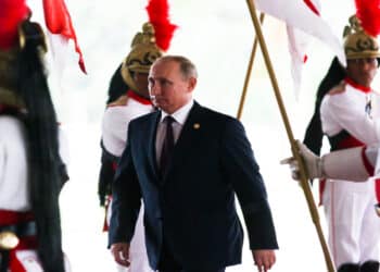 Rússia reage aos EUA e ameaça reiniciar testes nucleares em meio a clima de guerra fria