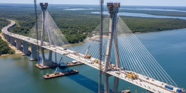 Ponte de 1.244 metros no litoral do PR avança com trecho estaiado e tecnologia de ponta na obra