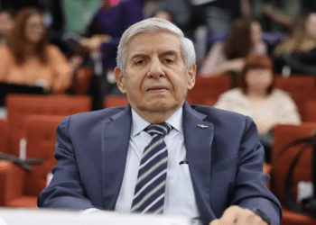 Moraes dá cinco dias para defesa apresentar dados médicos de Heleno