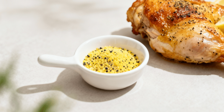 Use cascas de limão para fazer um tempero caseiro cheio de sabor para comida