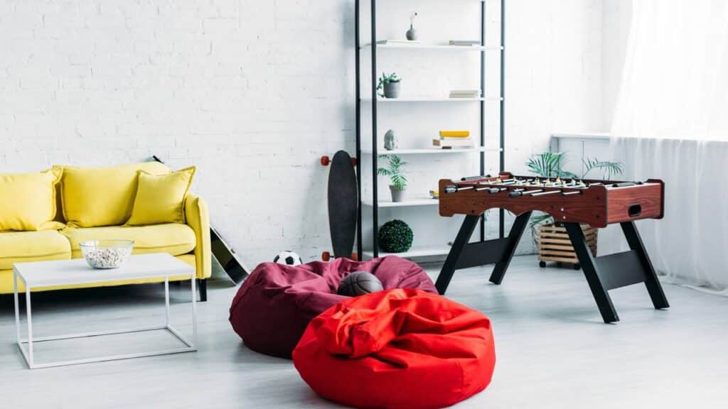 Criei minha sala de jogos sem gastar muito e hoje tenho o lugar perfeito para relaxar nos fins de semana