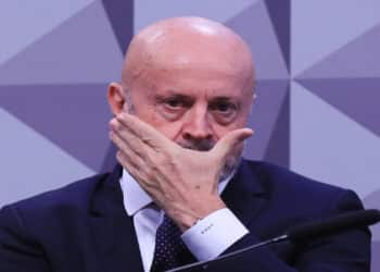 Careca do INSS paga honorários com Land Rover de amigo e defensor na CPMI deixa o processo