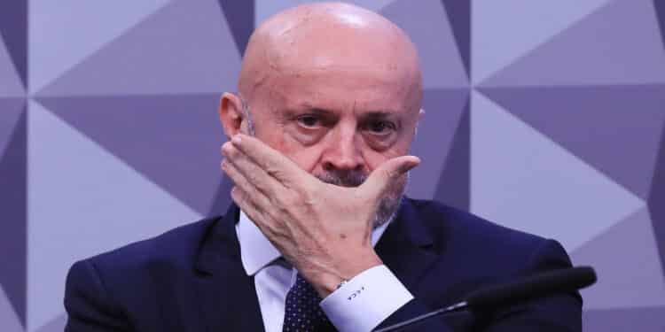 Careca do INSS paga honorários com Land Rover de amigo e defensor na CPMI deixa o processo