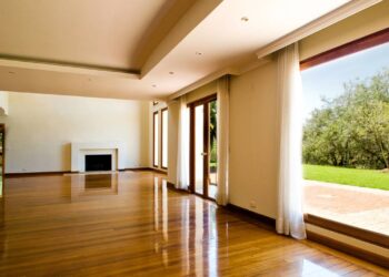 Ninguém esperava o fim do porcelanato: o piso que está dominando as casas modernas