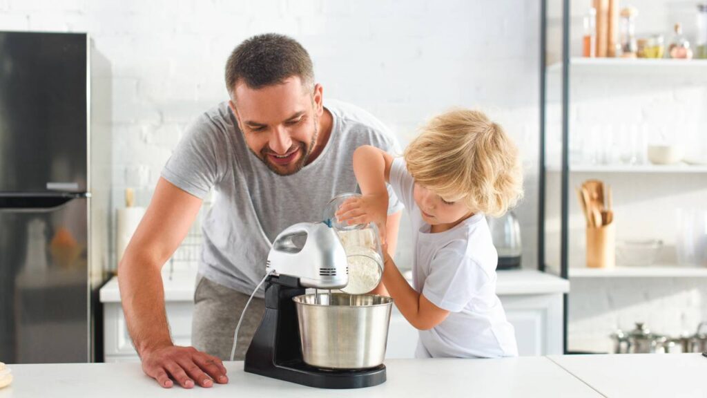 Top 3 batedeiras planetárias baratas para quem ama cozinhar em casa