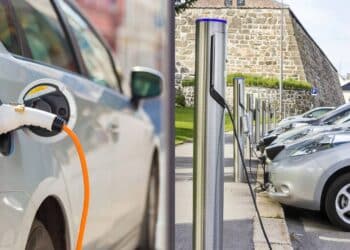 Carros elétricos encaram um novo obstáculo que vai além da ausência de carregadores