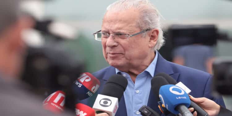 Zé Dirceu admite força de Bolsonaro e destaca dilema da direita para 2026