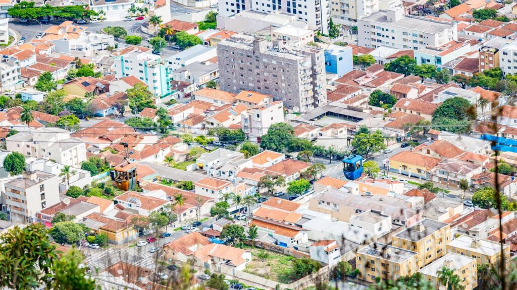 Cidade de Minas se torna destino ideal para quem busca paz e bem-estar após os 50 anos