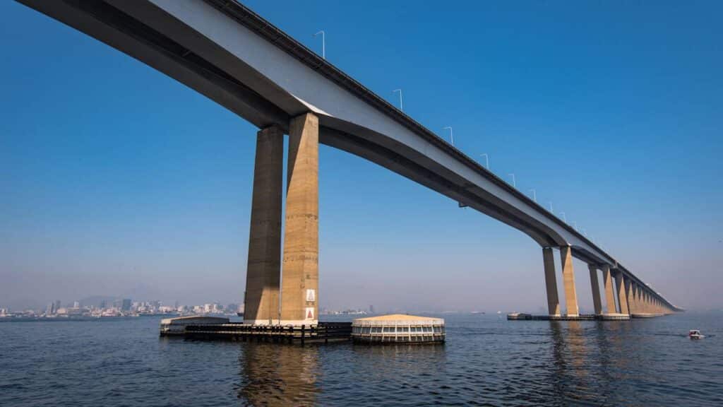 Ponte no Brasil chama atenção de estrangeiros por sua dimensão e tecnologia