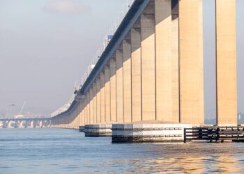 Ponte no Brasil chama atenção de estrangeiros por sua dimensão e tecnologia