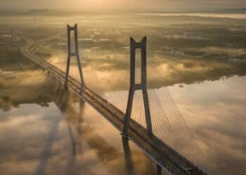 A maior ponte estaiada da América Latina ainda não cumpre sua promessa logística