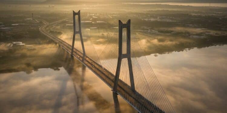 A maior ponte estaiada da América Latina ainda não cumpre sua promessa logística