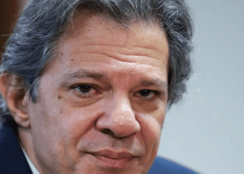 Governo Lula banca viagem de mais de R$ 100 mil para esposa de Haddad à China