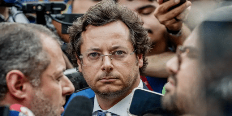 Wajngarten afirma que tornozeleira de Bolsonaro está funcionando