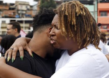 Aprovação à megaoperação no Rio chega a 80% entre moradores de favelas