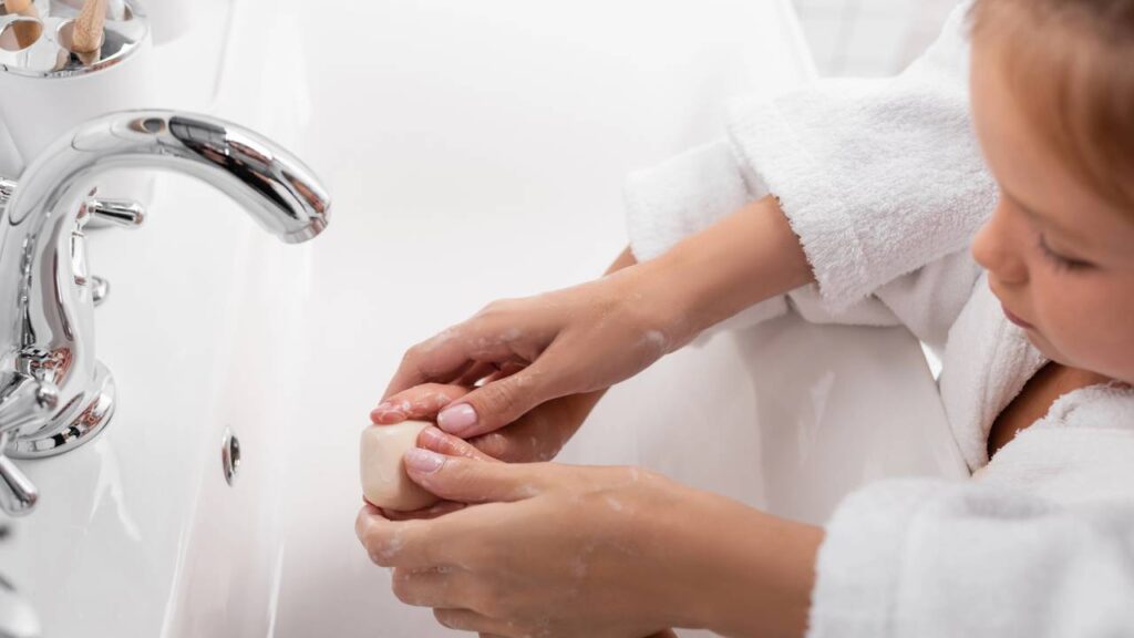 Sabonete comum e usado em todo o Brasil é proibido pela Anvisa