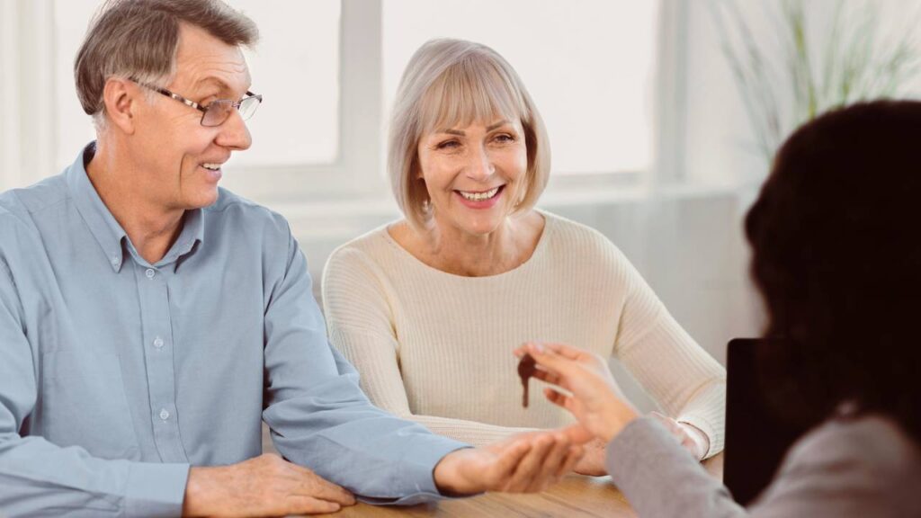 Projeto de lei garante abatimento no valor de veículos zero para idosos