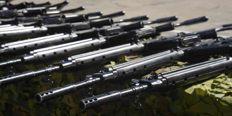 Recontagem eleva para 120 as armas apreendidas no RJ incluindo 93 fuzis