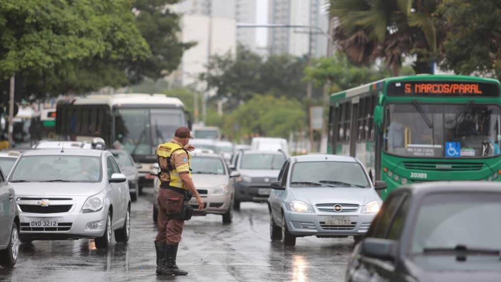 Atualização na legislação pode resultar em gasto de até R$ 3 mil para motoristas