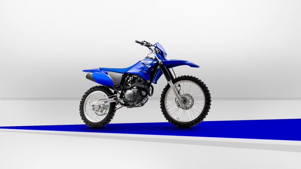 Yamaha lança moto de 223 cc no Brasil por R$ 19.990 com consumo de até 18 km/L